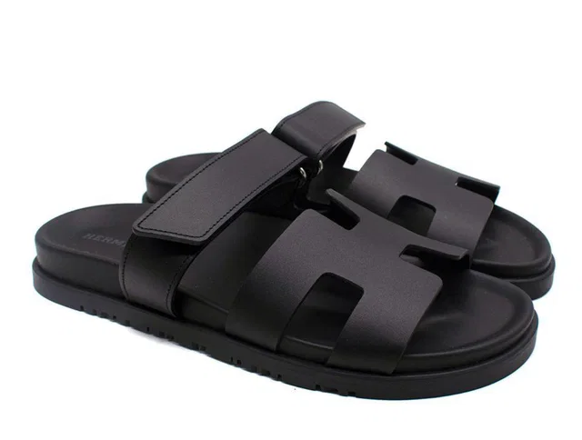 Hermès Black Leather Chypre Sandal in Black Leather from HEWI