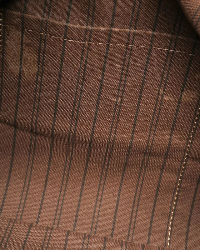 Louis Vuitton Empreinte Artsy MM Bag in Canvas from A Retro Tale, photo 10 of 14