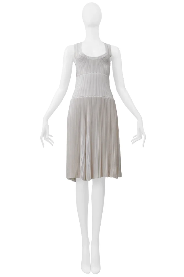 Alaïa White Laser Cut Pleated Knit Dress in White Nylon from Resurrection Vintage, photo 3 of 6