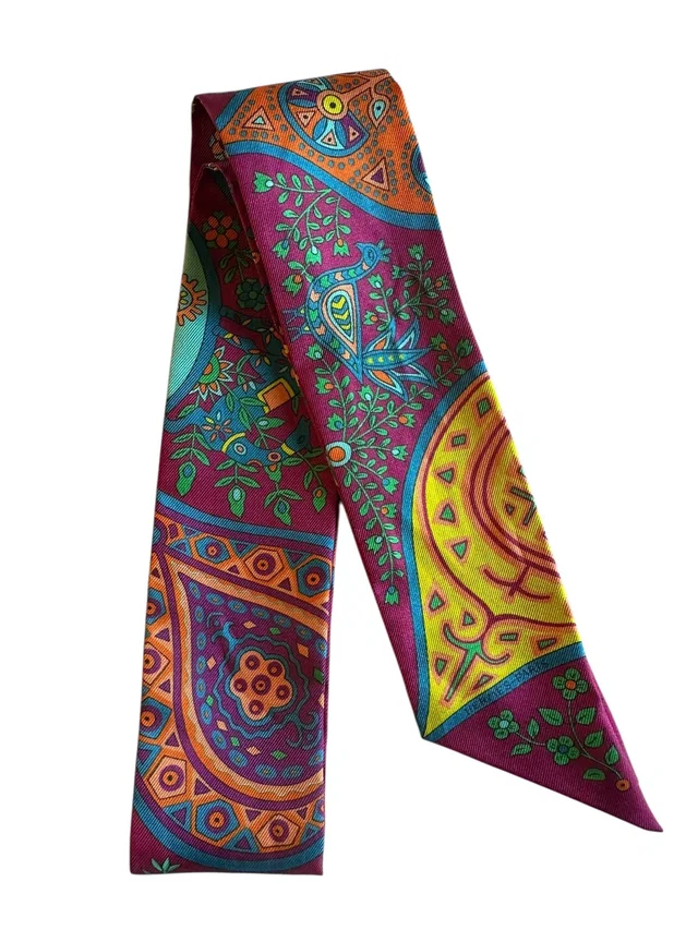 Hermès Silk Twilly in Silk from Luxury Promise