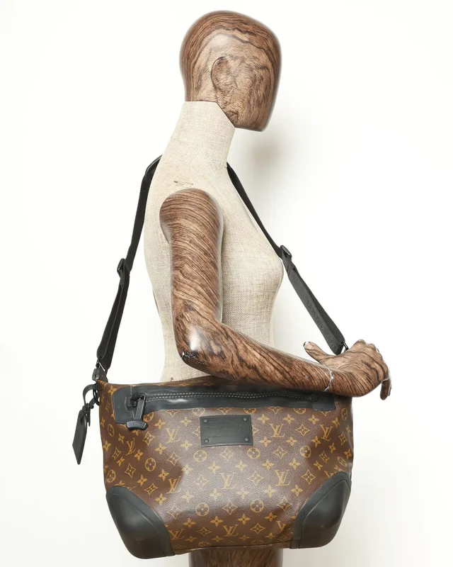 Louis Vuitton Messenger Voyage Waterproof Bag in Coated canvas from A Retro Tale, photo 7 of 7