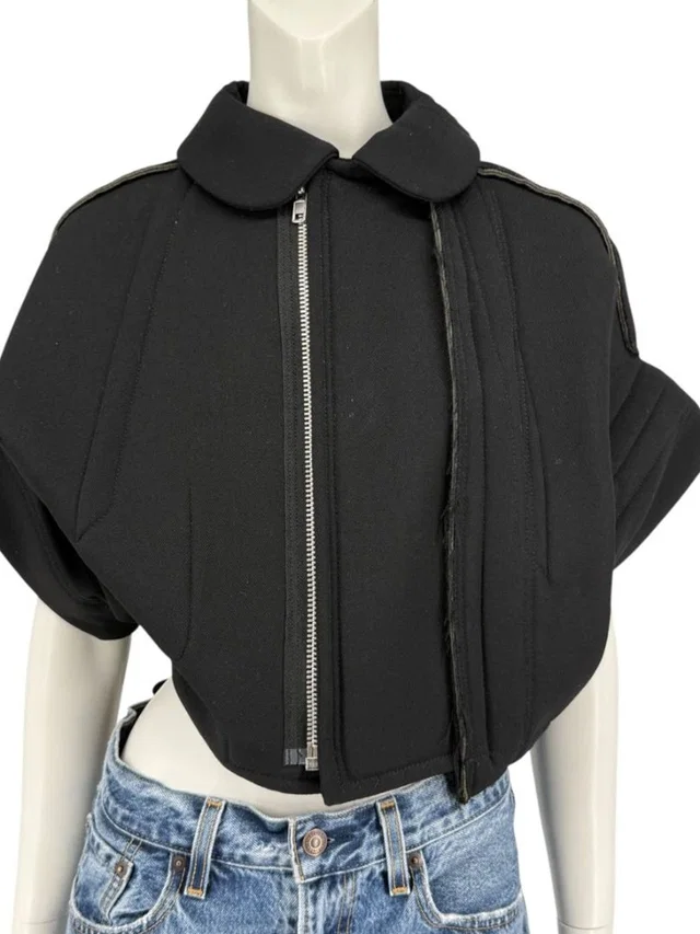 Comme des Garçons Comme Des Garons Sculptural Cropped Jacket Runway Spring/Summer 2005 Size S in red|black Wool from Poshmark