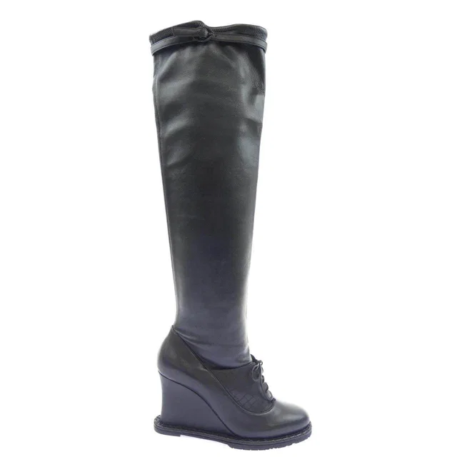 Bottega Veneta Long Boots in Leather from LuxUness
