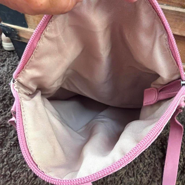 Mulberry Men's Crossbody bags - Pink in pink from Depop, photo 4 of 7
