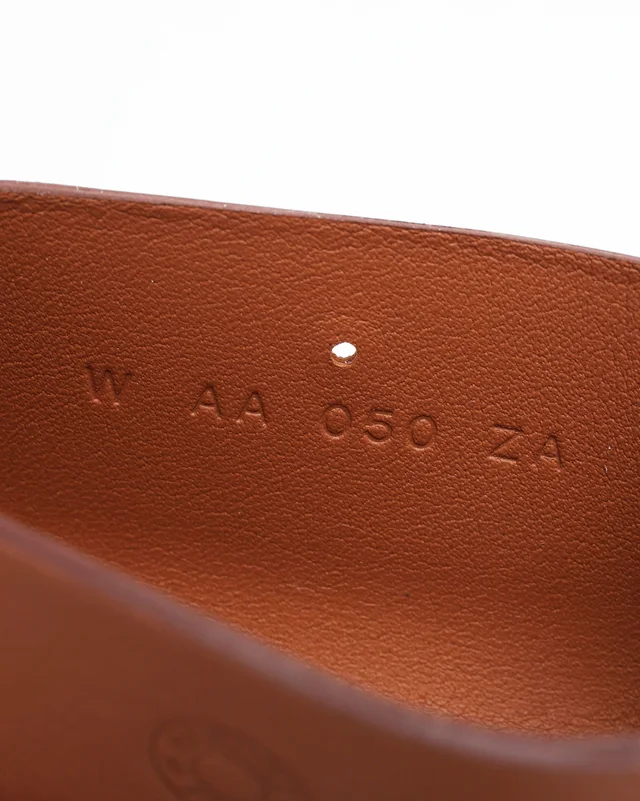 Hermès Leather AirPods Pro Case in Leather from A Retro Tale, photo 3 of 3