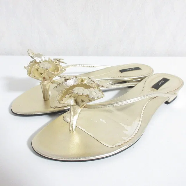 Bally Flower Thong Sandals from LuxUness