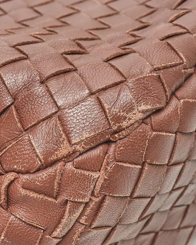 Bottega Veneta Intrecciato Campana Bag in Woven leather from A Retro Tale, photo 7 of 10