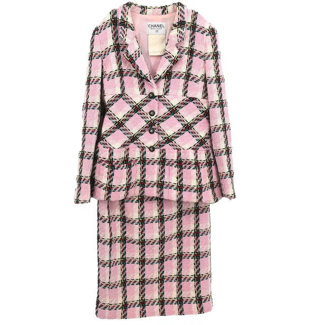Chanel 1995 Setup Suit Jacket Skirt Tweed Pink #40 in Pink Tweed from AMORE Vintage Tokyo