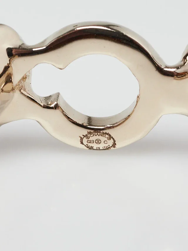 Chanel Goldtone Metal Chain Coco Crush Cuff Bracelet Size M from Yoogis, photo 6 of 7