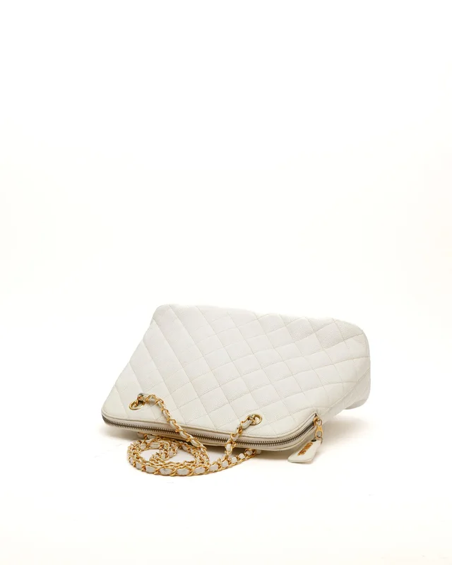 Chanel CC Caviar Tote Bag in Caviar leather from A Retro Tale, photo 4 of 11