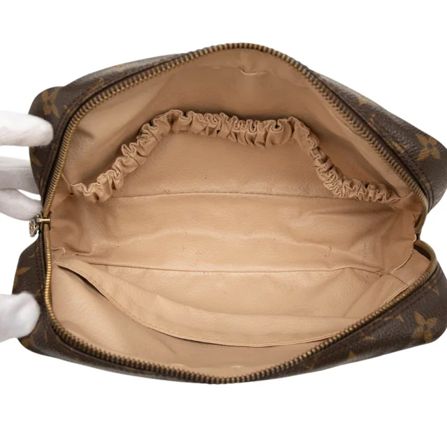Brown Louis Vuitton Monogram Trousse Toilette 23 Clutch Bag in Brown Coated canvas from Designer Revival, photo 2 of 2