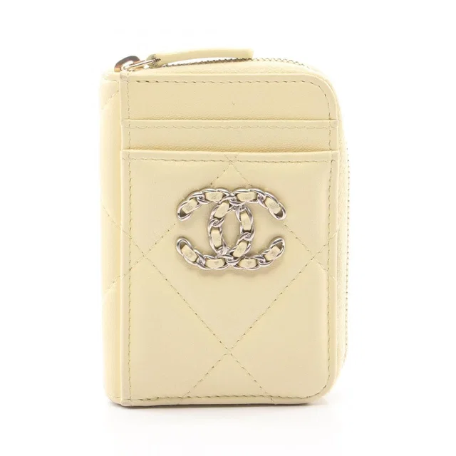 Chanel Coin Case 19 Dizeneuf Quilted Light Yellow Lambskin 19 in Yellow Lambskin from The Reluxe
