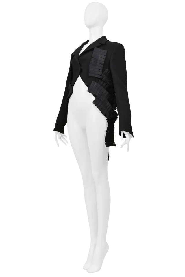 Bottega Veneta Black Fancy Tail Jacket With Pleating 2014 in Black from Resurrection Vintage, photo 7 of 12