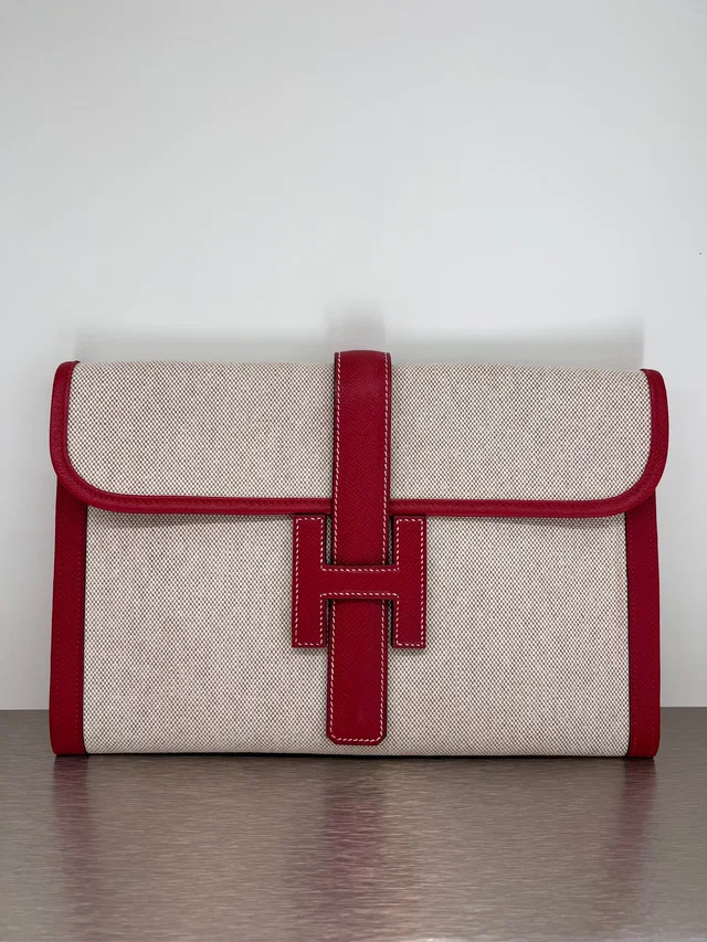 Hermès vintage jige red canvas in Red Canvas from Luxury Promise