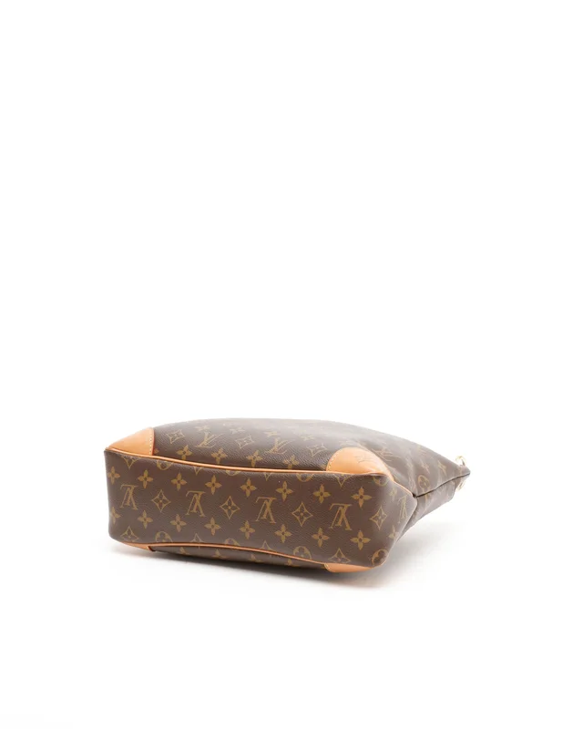 Louis Vuitton Monogram Odeon MM NM Bag in Coated canvas from A Retro Tale, photo 4 of 10