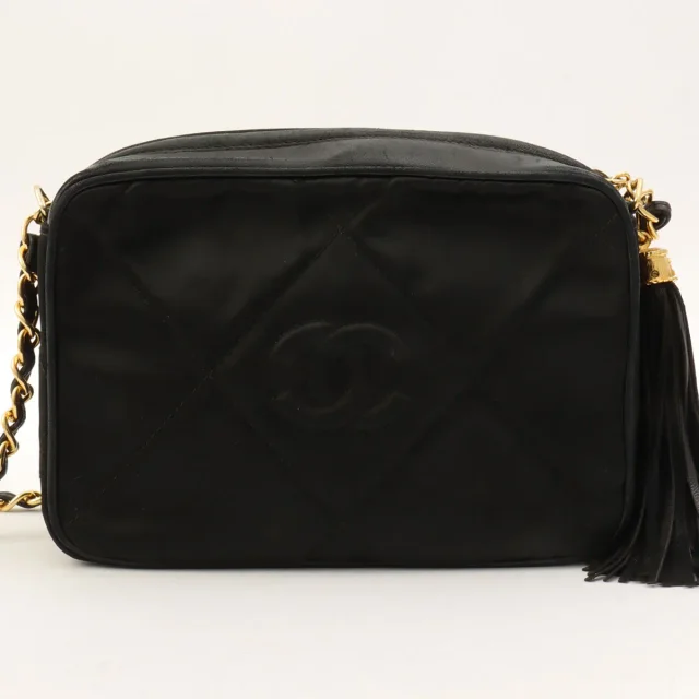 Chanel Vintage Silk Satin CC Mark Stitch Tassel Chain Shoulder Bag Black from around 1985-1990 in Black Satin from VINTAGE QOO TOKYO, photo 2 of 11