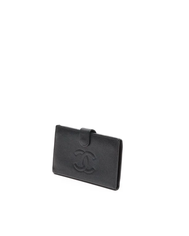 Chanel Caviar Bi-Fold Wallet in Caviar leather from A Retro Tale, photo 2 of 9