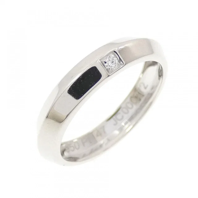 Van Cleef & Arpels Couture Ring from The Reluxe