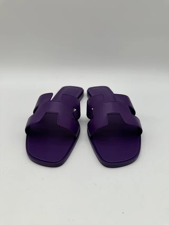 Hermès Oran sandal Violet 405 in Purple from Luxury Promise