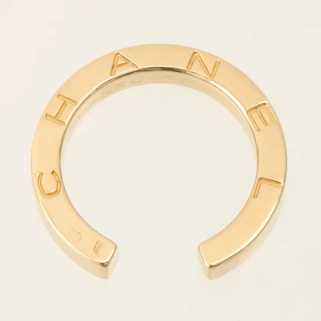 Chanel 18K Signature Ring #48 Yellow Gold in Yellow from VINTAGE QOO TOKYO, photo 2 of 2