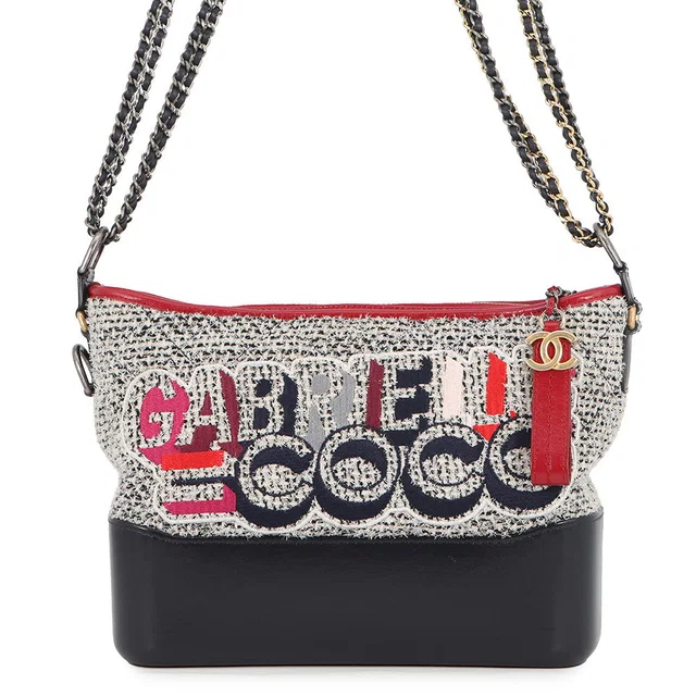 Chanel Gabriel Do ChainShoulder Bag Navy/White/Red Leather Tweed Size Medium in White Tweed from GALLERY RARE