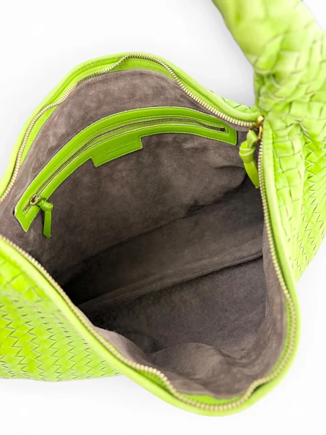 Bottega Veneta Vintage Intrecciato Large Hobo in Green Woven leather from Season 2 Consign, photo 9 of 9