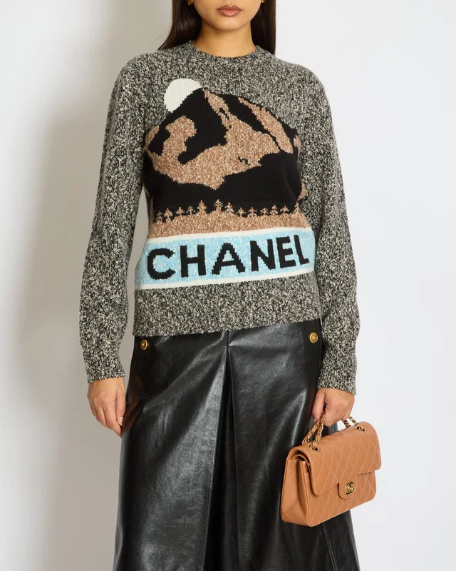 Chanel 24N Grey, Brown and Blue Mountain Cashmere and Wool Jumper with Logo Detail Size FR 36 (UK 8) in Brown Cashmere from Sellier