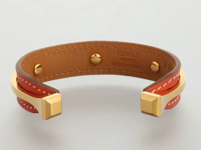 Hermès Sanguine Swift Binôme Cuff in Swift leather from Ann's Fabulous Finds, photo 4 of 5