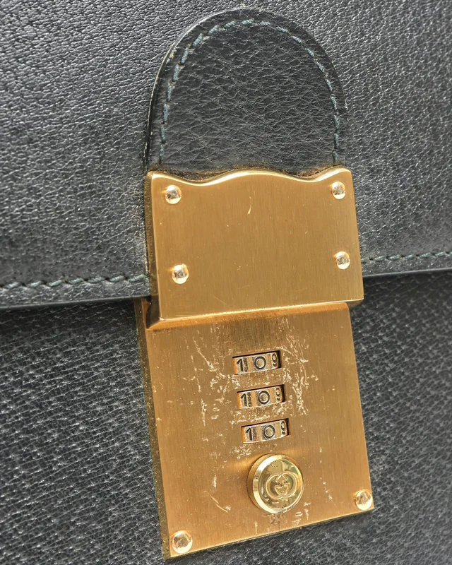 Gucci Business Bag in Leather from A Retro Tale, photo 6 of 9