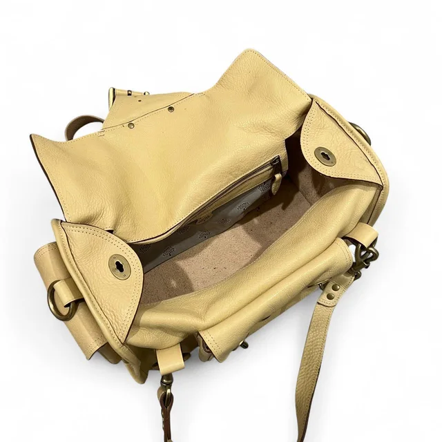Mulberry Women's Shoulder bags - Tan/Cream in brown|neutral Leather from Depop, photo 3 of 6