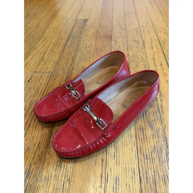 Tod's Womens Red Patent Leather Gommino Driving Loafer Sz 8 in red Patent leather from Grailed