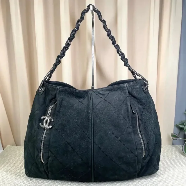 Chanel Cowhide Leather Quilted Shoulder Bag Silver Hardware in black Leather from Grailed