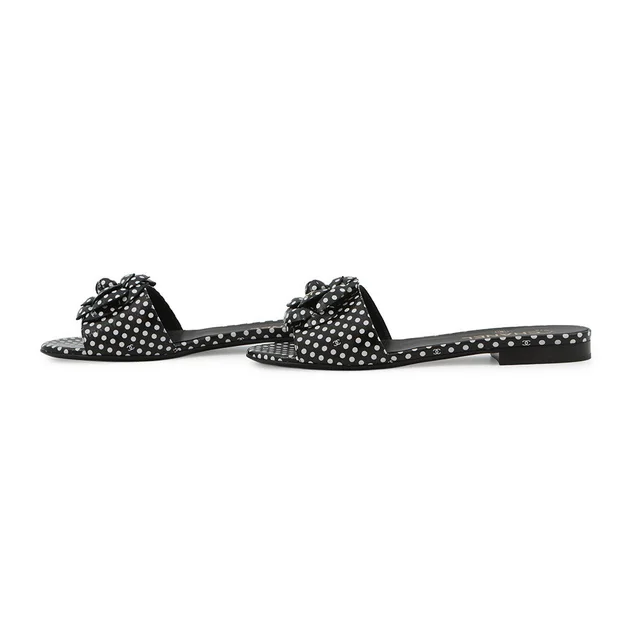 Chanel Camellia Dot Mules Sandals Black/WhiteG45499 Lambskin Size 38 in Black Lambskin from GALLERY RARE, photo 2 of 2