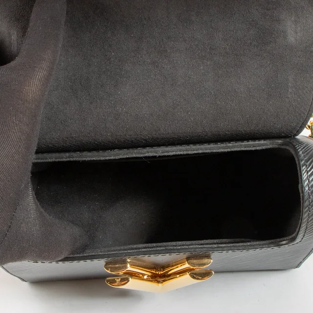 Louis Vuitton Epi Twist PM Bag in Black Leather from Labellov, photo 6 of 7