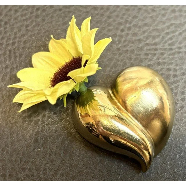 Givenchy Women's Jewelry - Gold in gold from Depop, photo 1 of 1