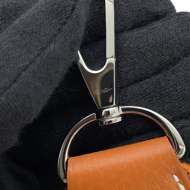 Hermès Evelyne3 Gold Taurillon Clemence Size PM in Gold Clemence leather from GALLERY RARE, photo 5 of 6