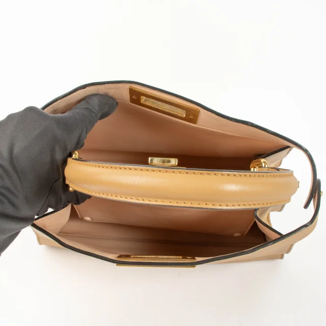 Fendi Beige Leather Medium Peekaboo IseeU Bag in Beige Leather from Labellov, photo 6 of 6