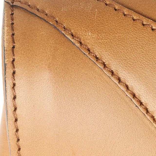 Gucci Nailhead Tote Bag in Leather from A Retro Tale, photo 7 of 8