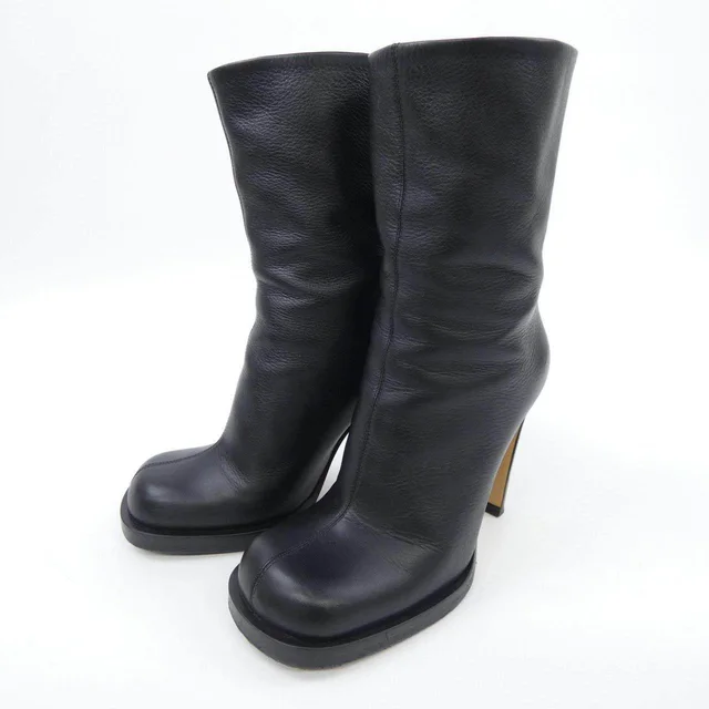 Burberry Boots from LuxUness, photo 2 of 2