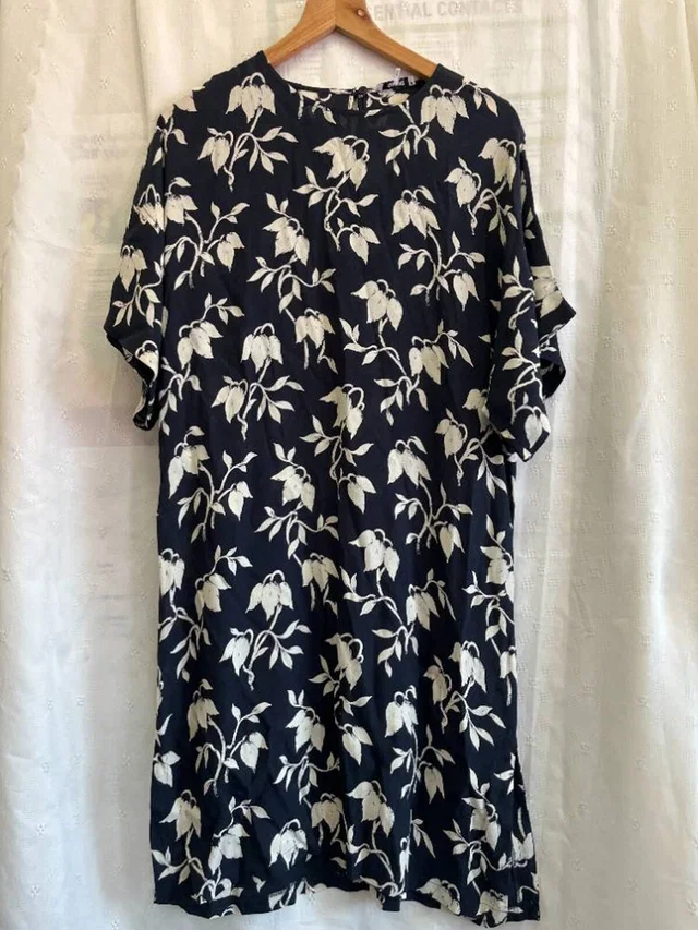 GANNI Maxwell Crepe Dress Navy and Cream Size: XS in Blue from Oxfam Online Shop