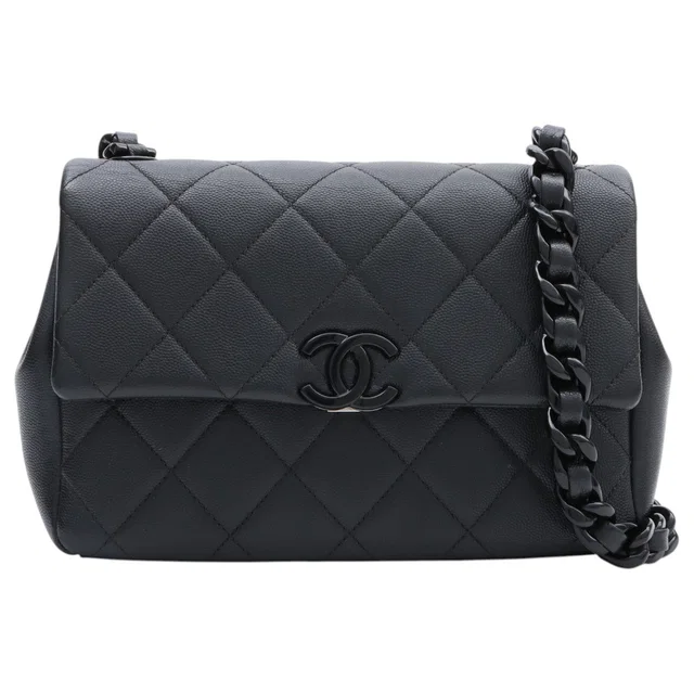 Chanel Caviar Skin Matelassé Stitch Chain Shoulder Bag, Black, manufactured around 2021 in Black Caviar leather from VINTAGE QOO TOKYO