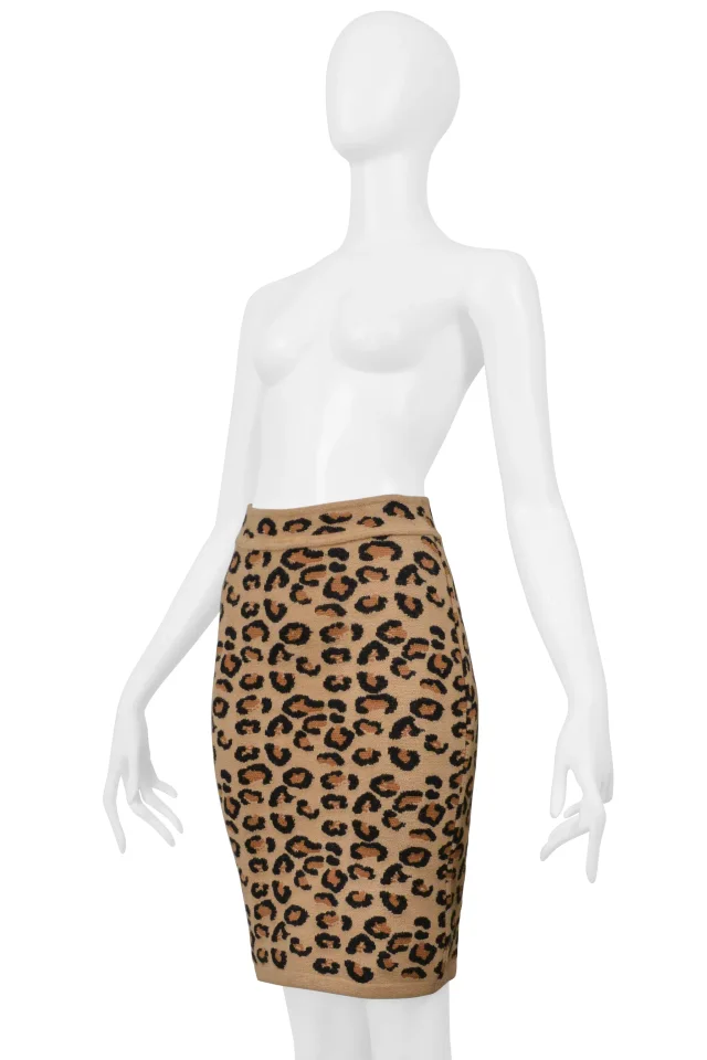 Alaïa Leopard Print Skirt 1991 in Wool from Resurrection Vintage, photo 2 of 8