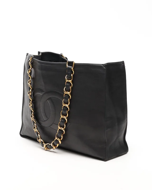 Chanel CC Chain Tote Bag in Leather from A Retro Tale, photo 2 of 17