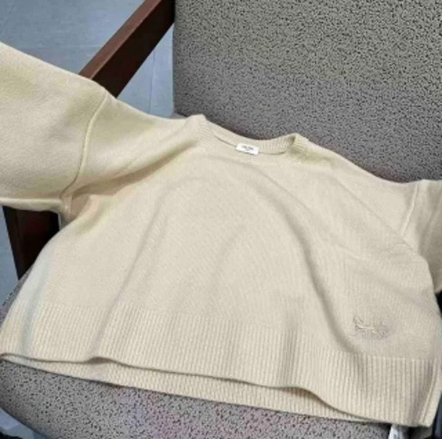 Celine cashmere carriage sweater in Cashmere from Luxury Promise