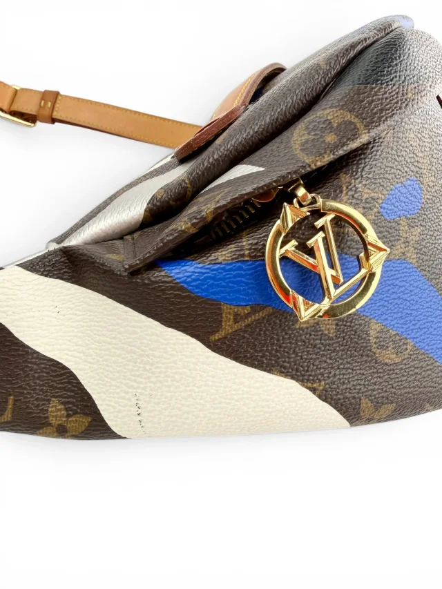 Louis Vuitton Limited Edition Monogram x League of Legends Bumbag in Coated canvas from Season 2 Consign, photo 4 of 4