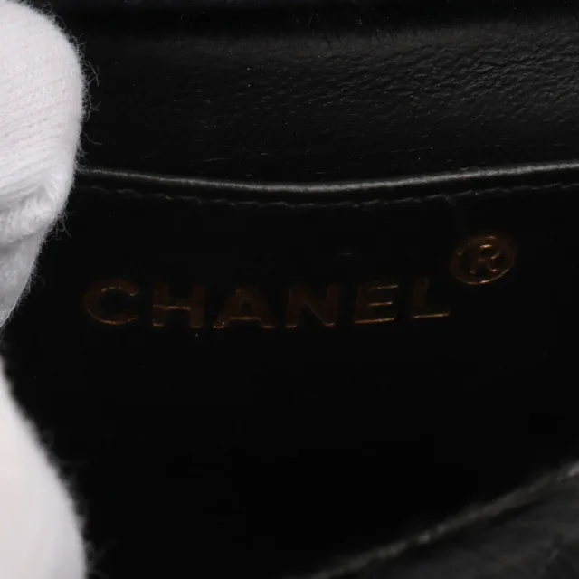 Circa 1992 Chanel CC Turnlock Mini Handbag in Black Calf Hair in Black from VINTAGE QOO TOKYO, photo 6 of 10