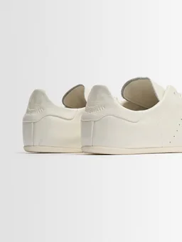 adidas Originals Low-top sneakers with lace-up fastening in 0% Calf, photo 4 of 4 from LUISAVIAROMA