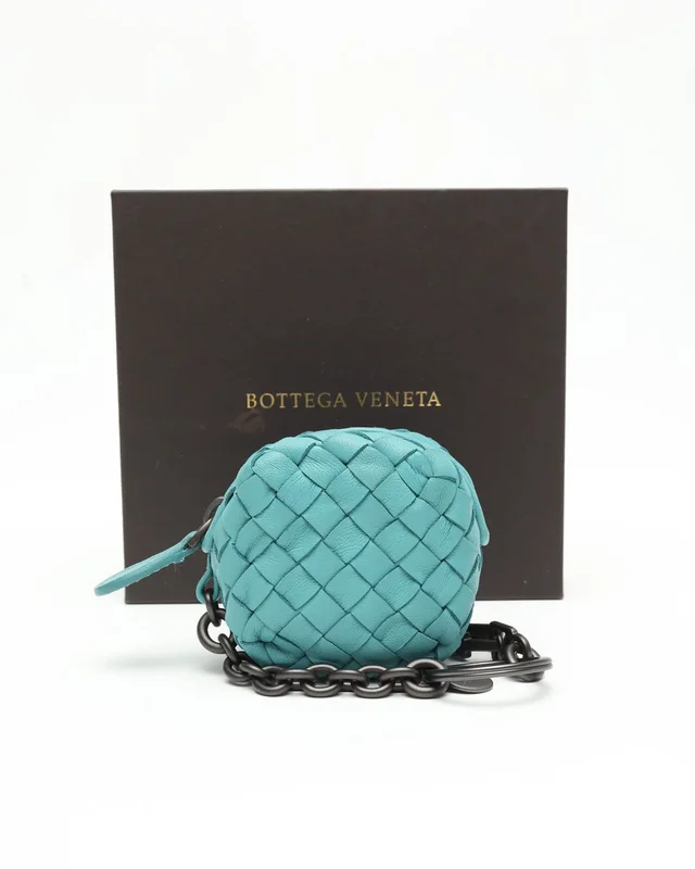 Bottega Veneta Intrecciato Coin Purse Charm in Woven leather from A Retro Tale, photo 2 of 10