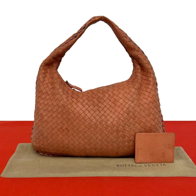 Bottega Veneta Bottegaveneta Intrecciato Leather Handbag in Woven leather from LuxUness
