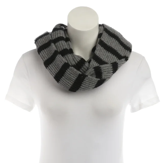 Giorgio Armani Schal Grau in Grau from Buddy And Selly